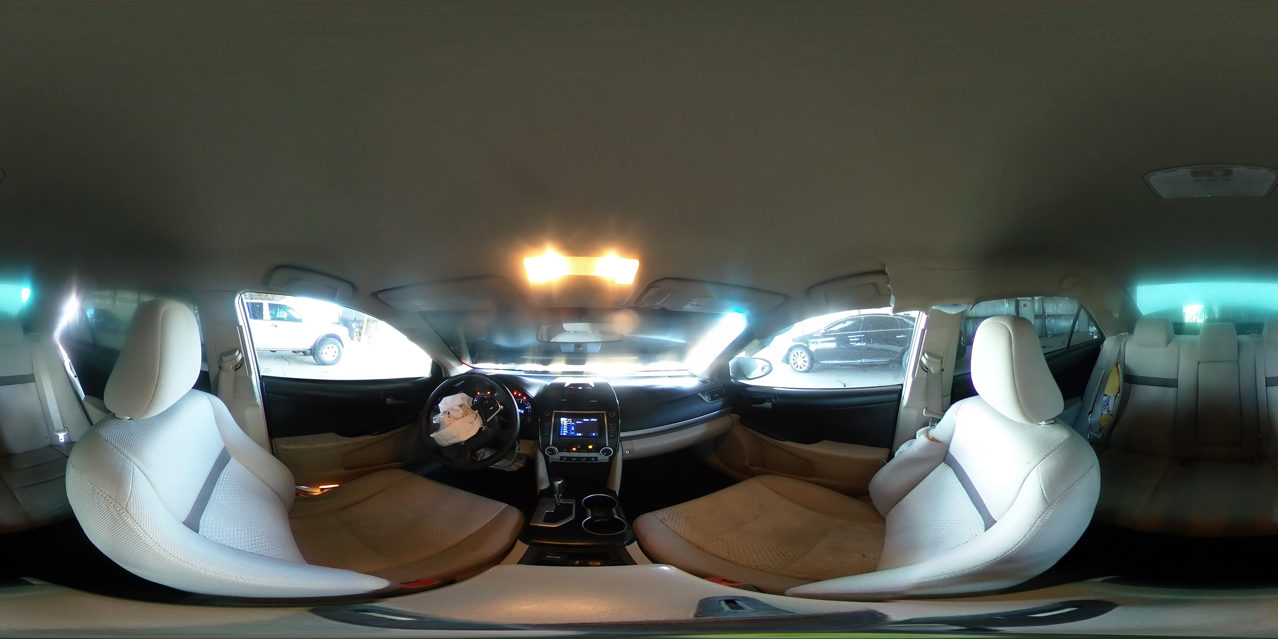 2013 Toyota Camry - Image 13