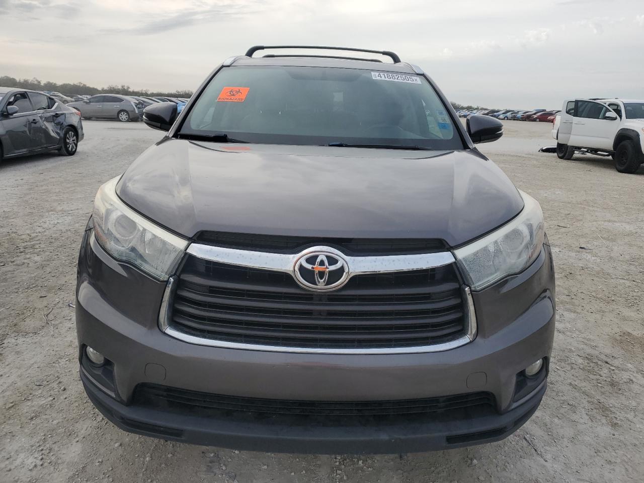 2016 Toyota Highlander - Image 5