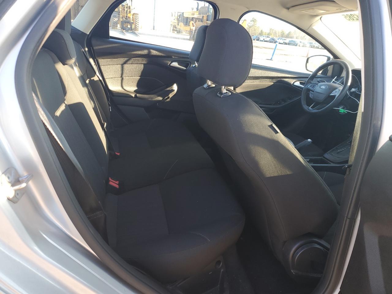 2016 Ford Focus - Image 10