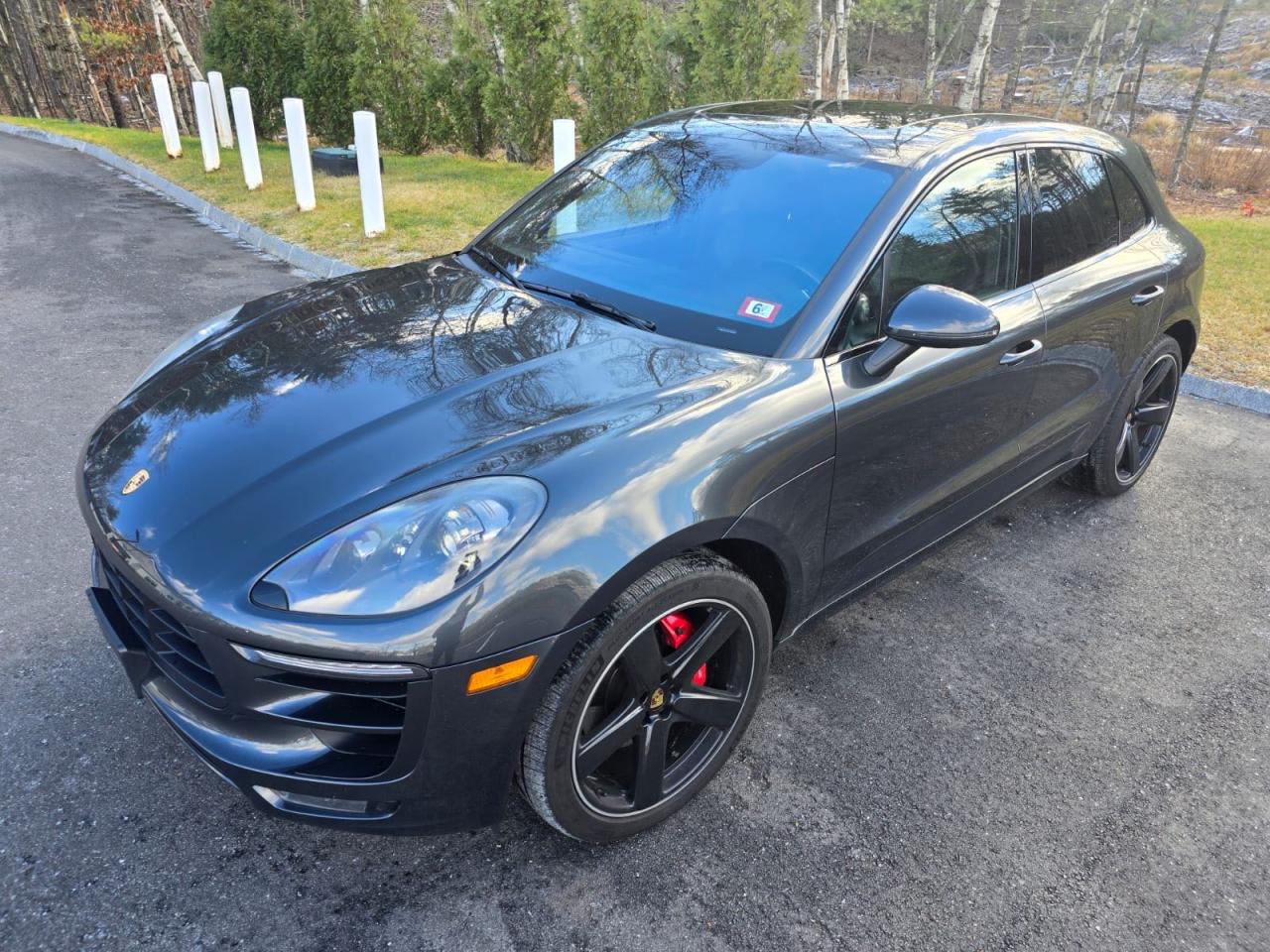 2017 Porsche Macan - Image 2