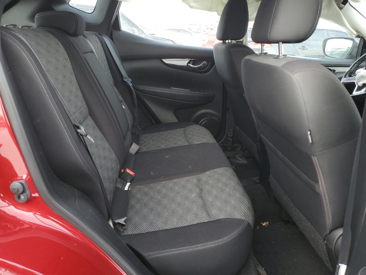 2017 Nissan Rogue - Image 11
