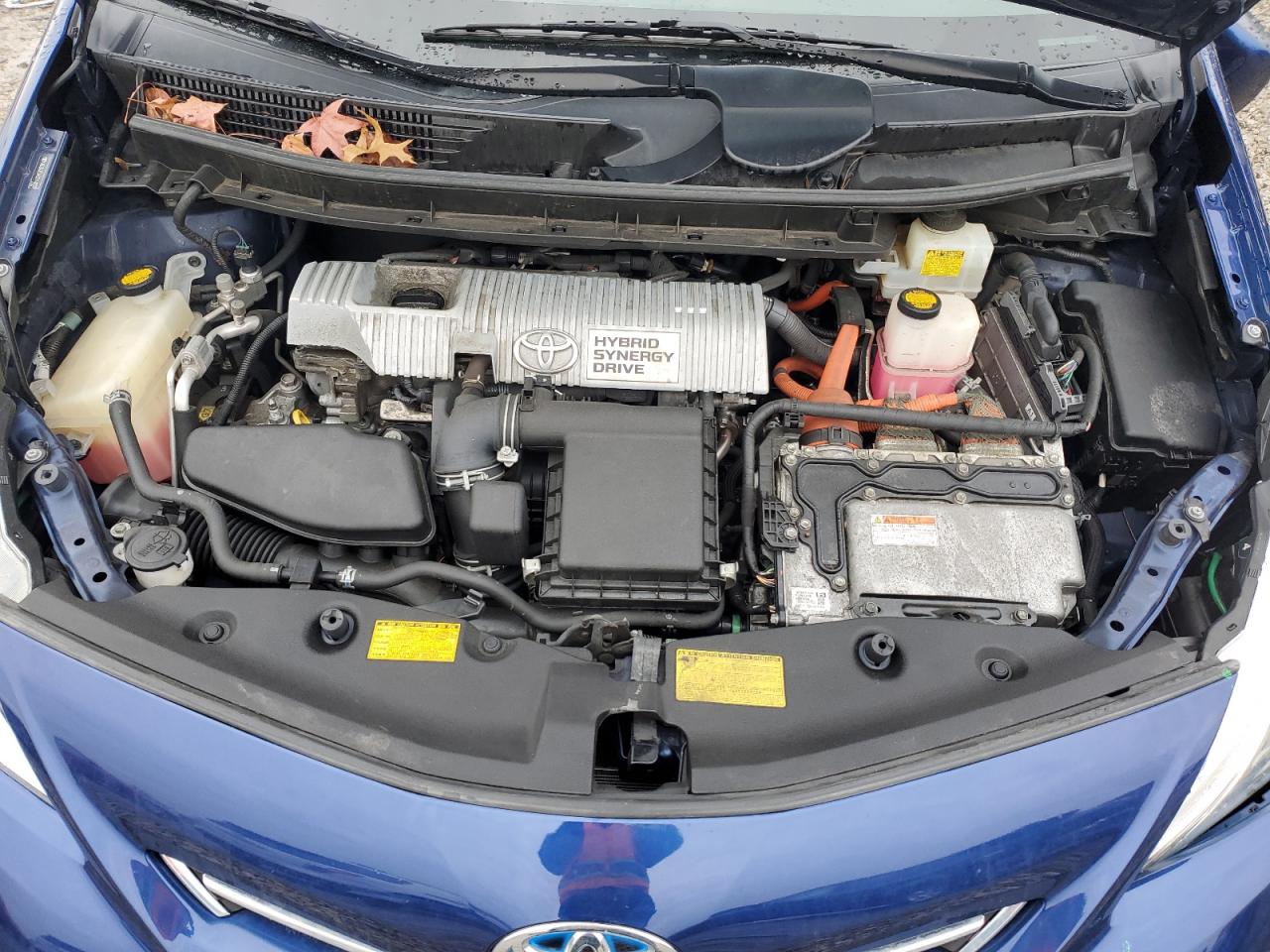 2012 Toyota Prius - Image 11