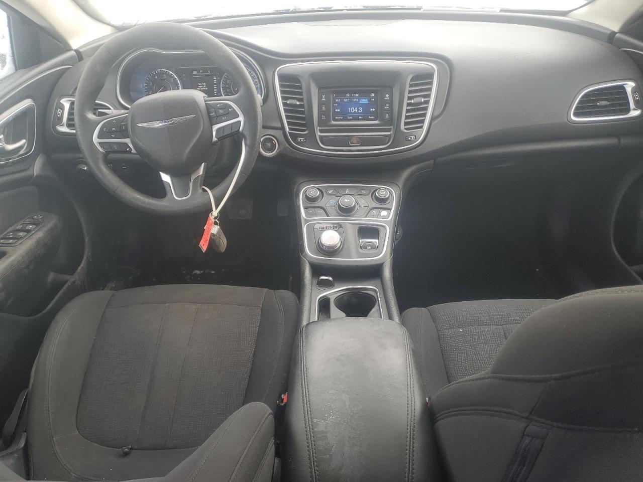 2016 Chrysler 200 - Image 8