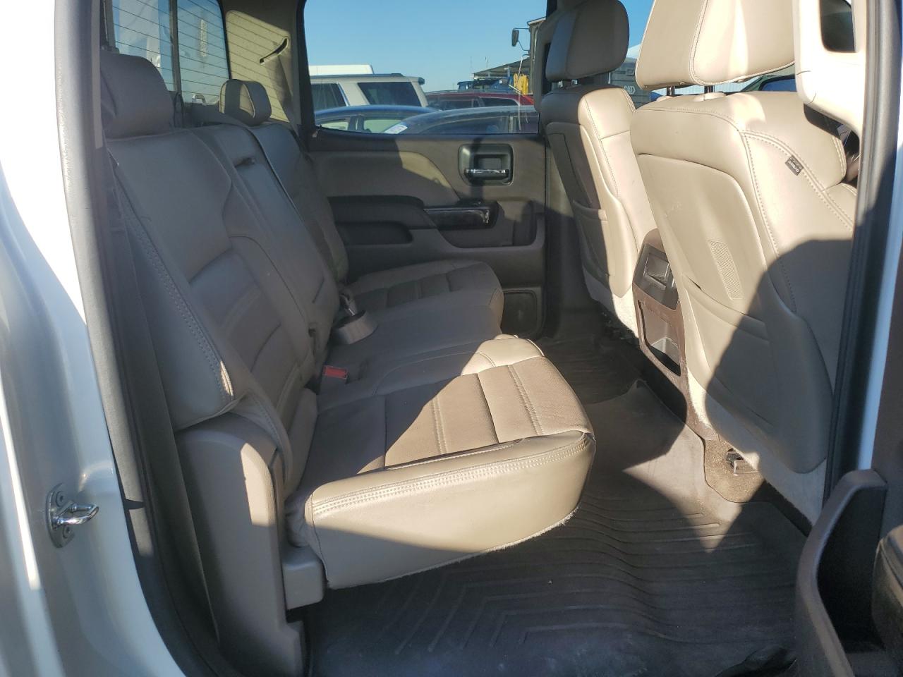 2015 GMC Sierra - Image 10