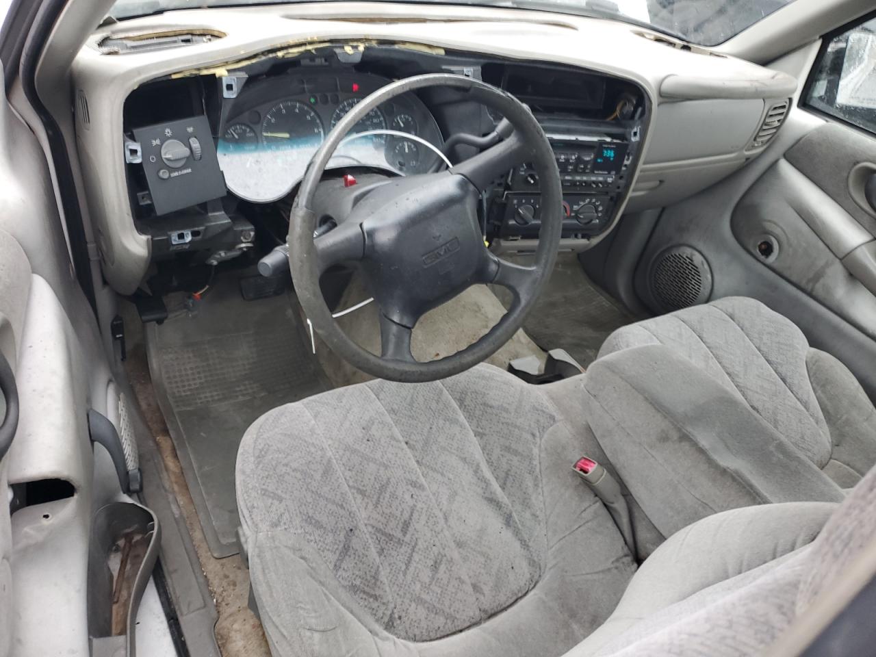 2001 GMC Sonoma - Image 8