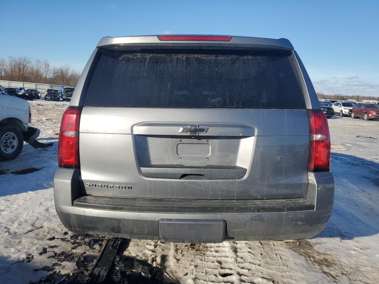 2018 Chevrolet Suburban - Image 6