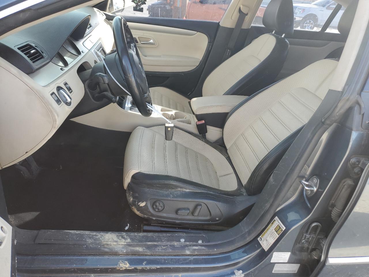 2010 Volkswagen Passat CC - Image 7