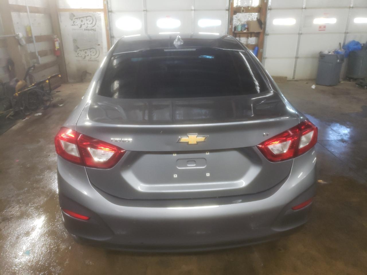 2019 Chevrolet Cruze - Image 6