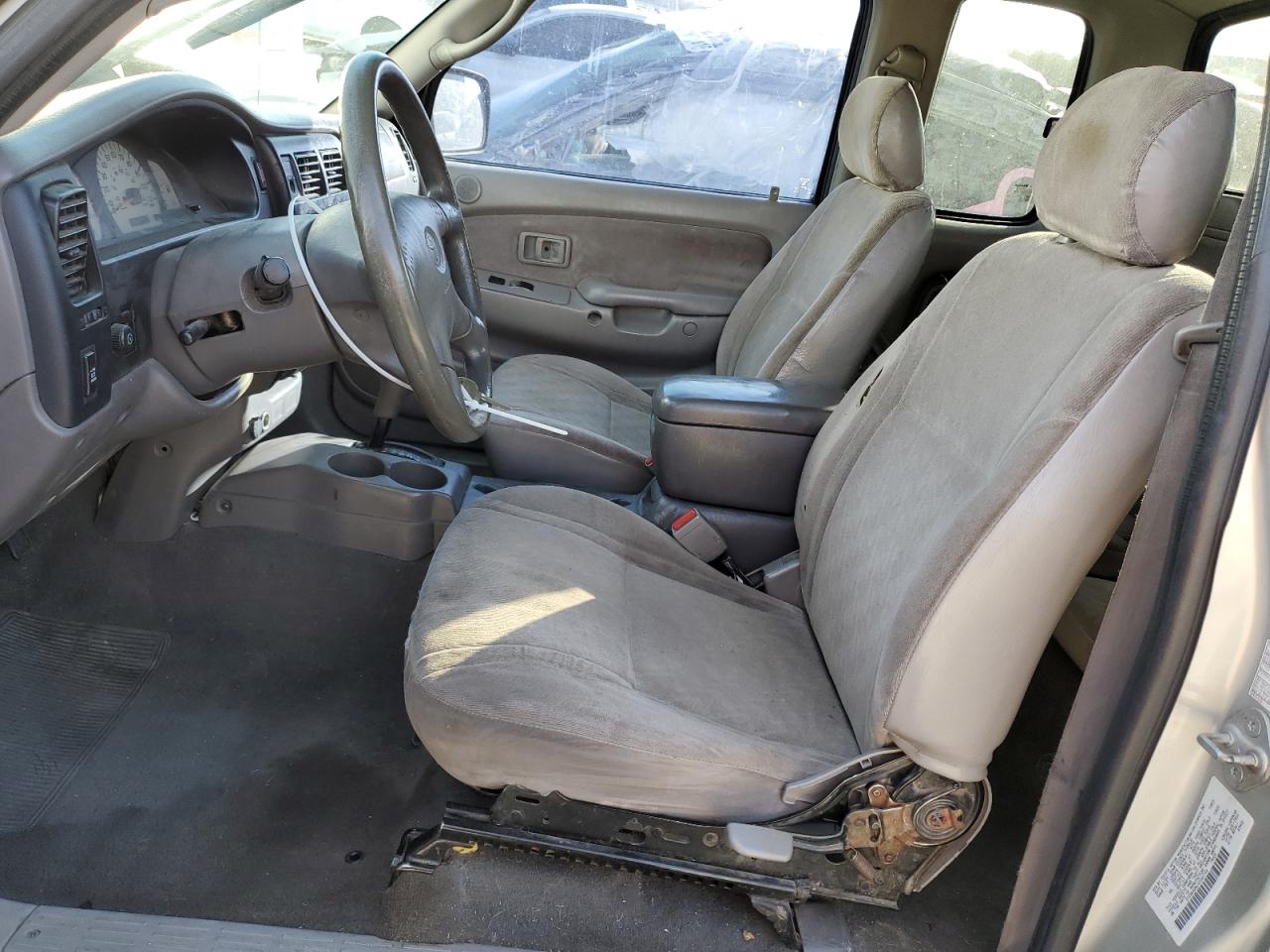 2004 Toyota Tacoma - Image 7