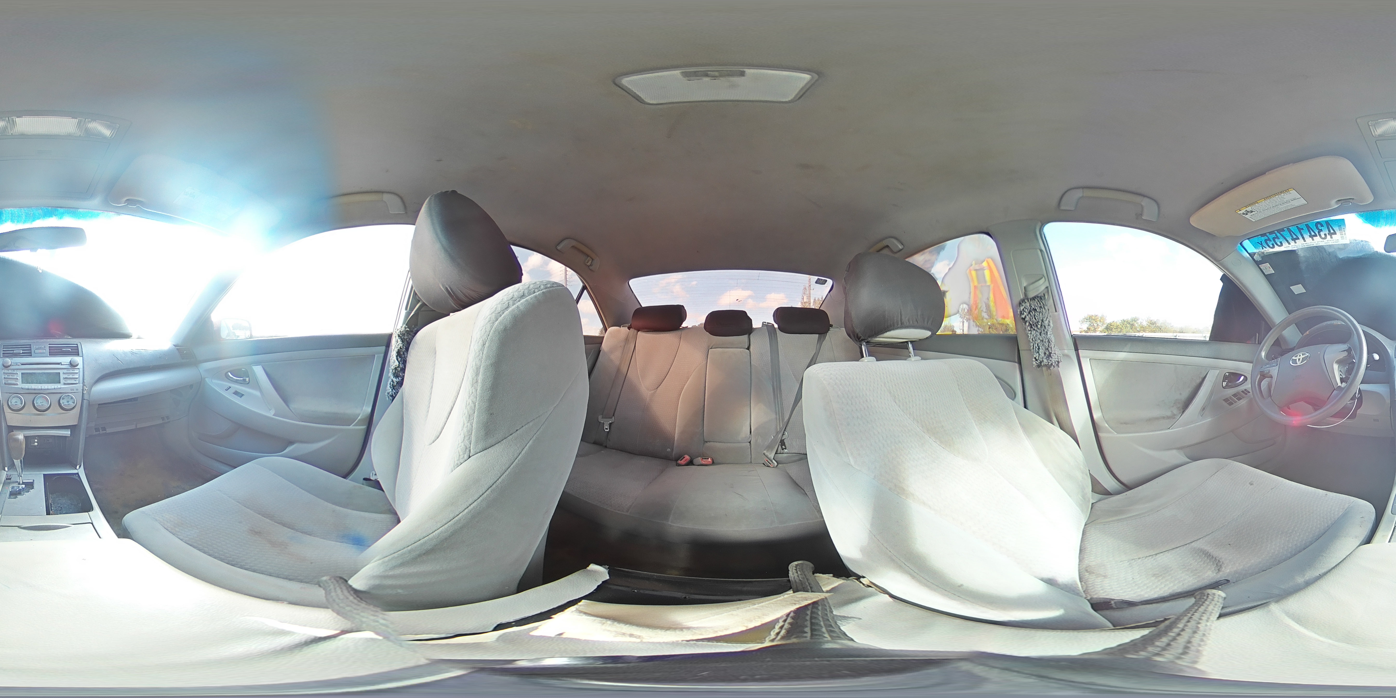 2010 Toyota Camry - Image 12