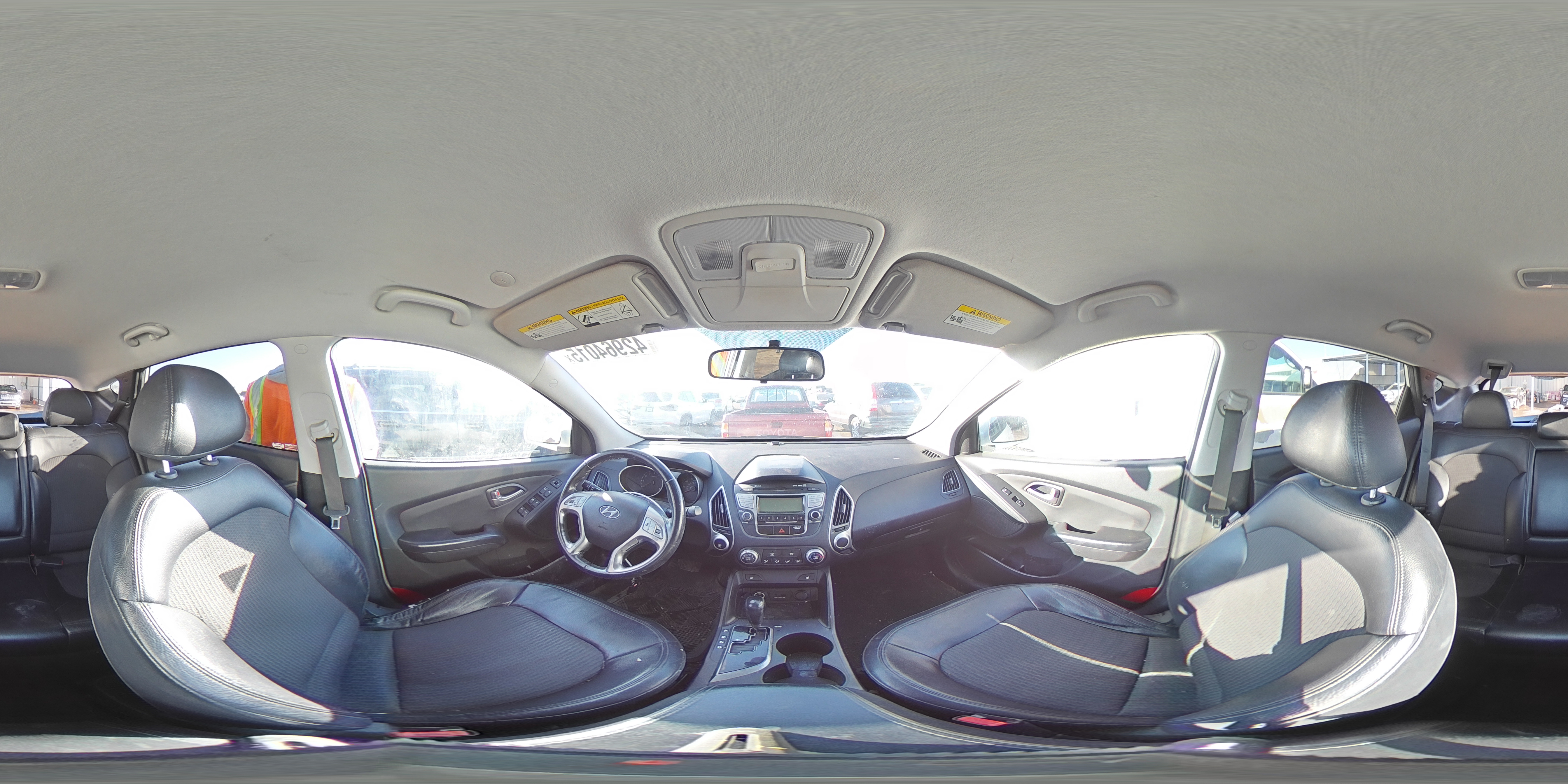 2011 Hyundai Tucson - Image 13