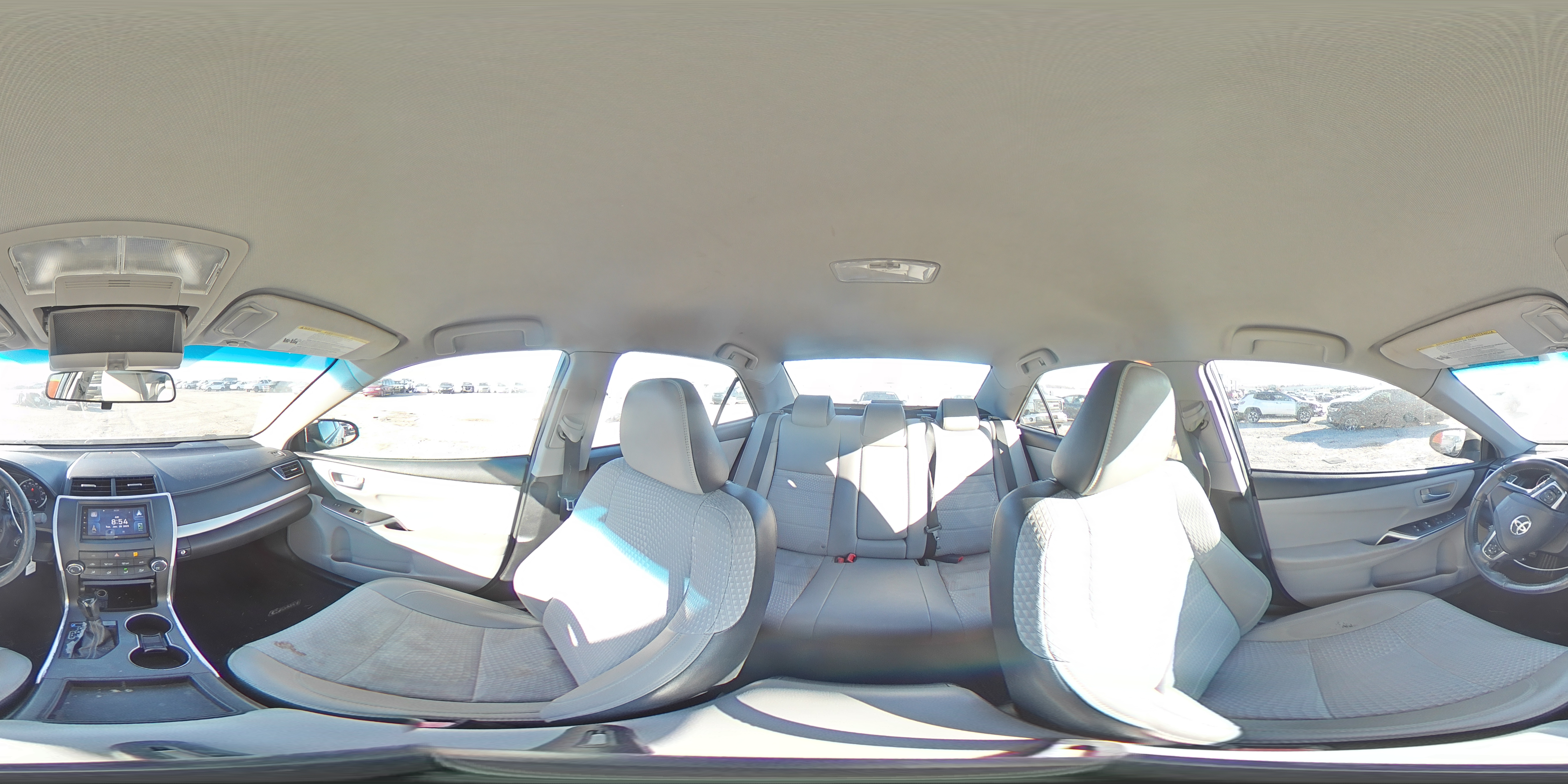 2015 Toyota Camry - Image 13