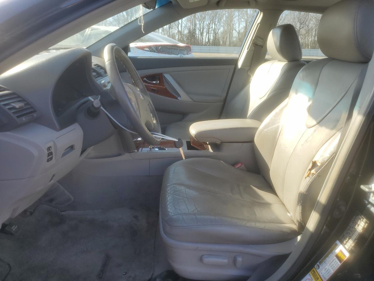 2010 Toyota Camry - Image 7
