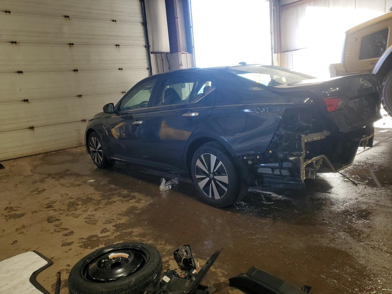 2021 Nissan Altima - Image 2