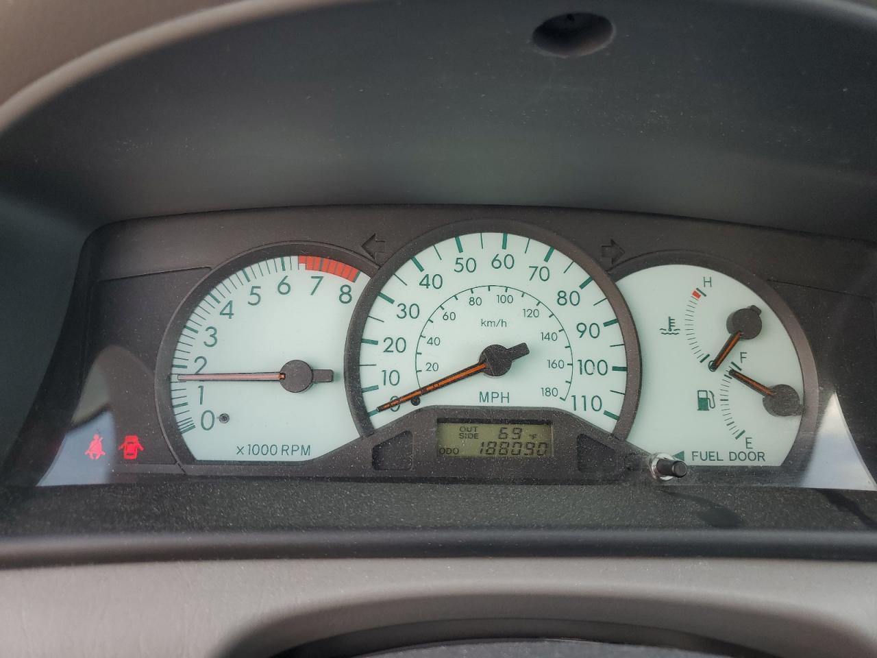 2004 Toyota Corolla - Image 9