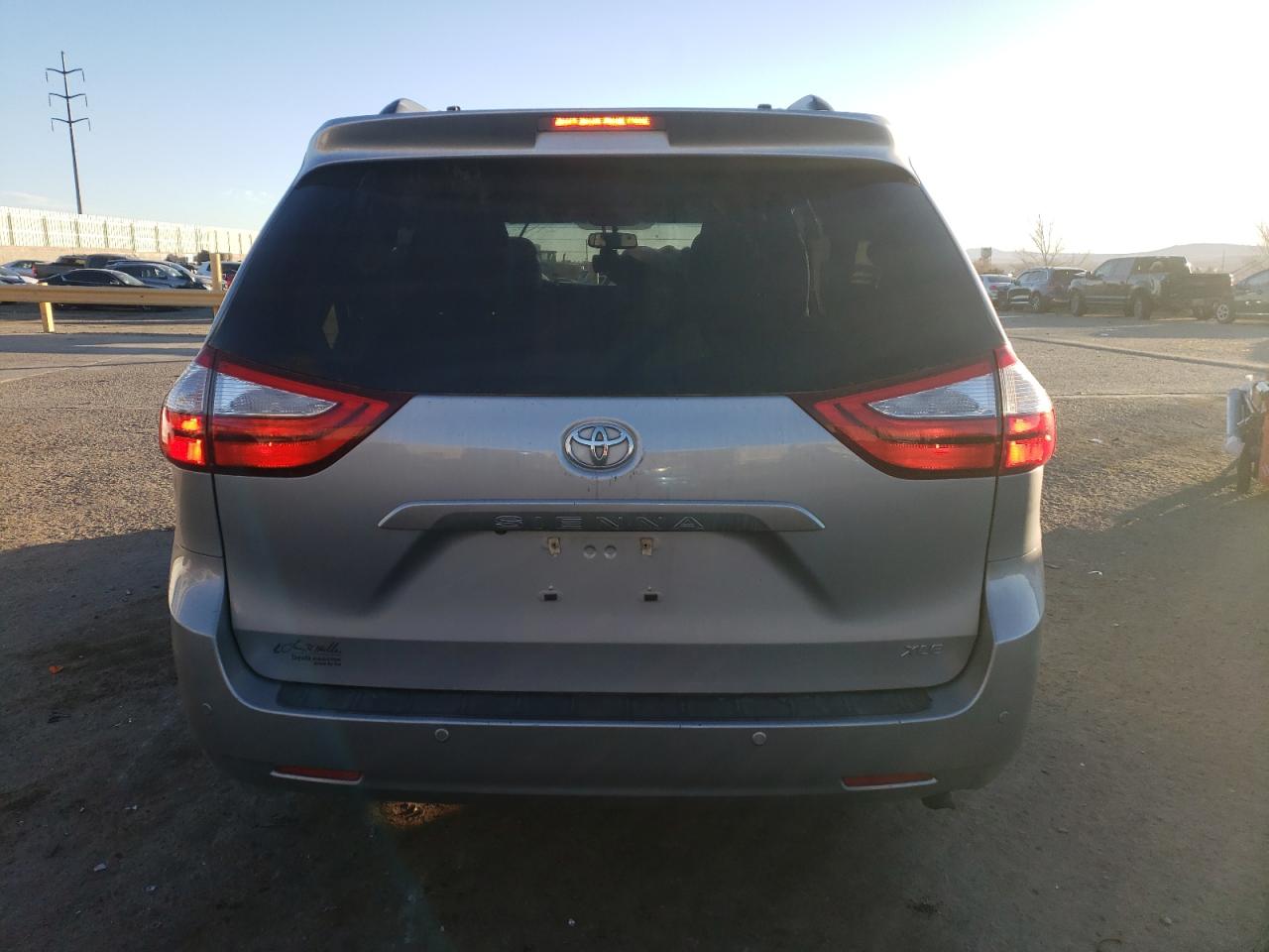 2015 Toyota Sienna - Image 6