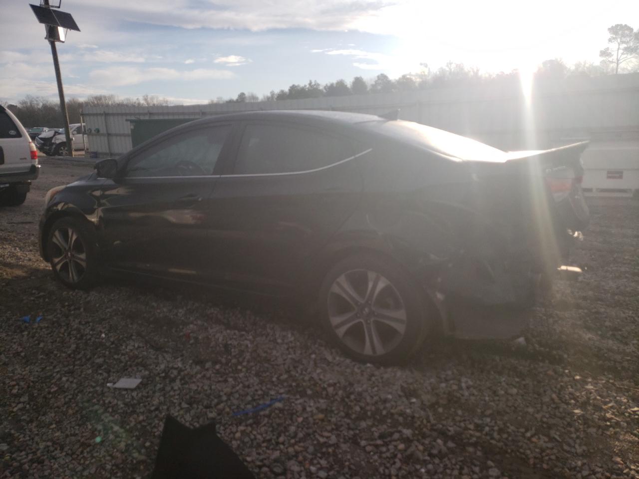 2015 Hyundai Elantra - Image 2