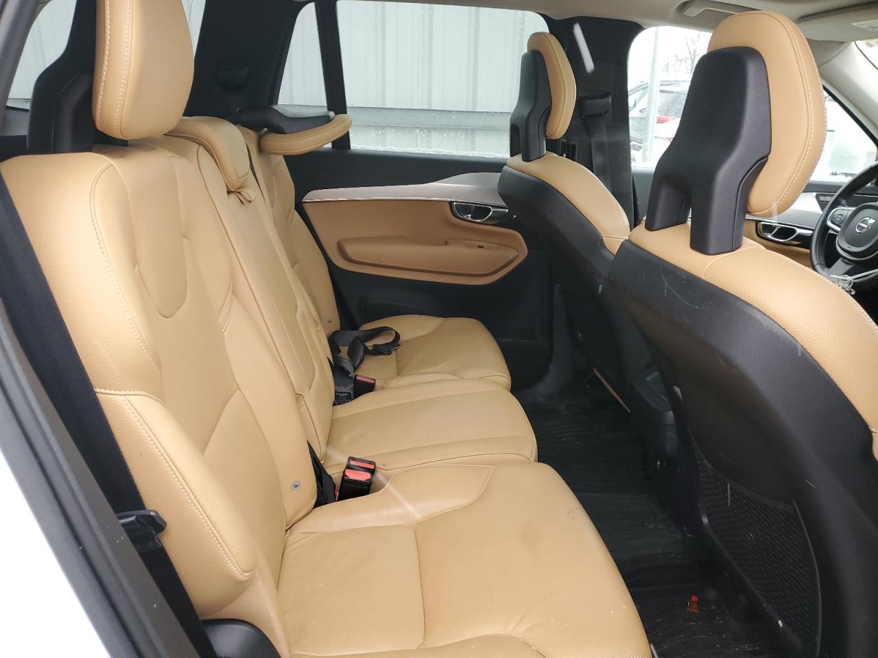 2016 Volvo XC90 - Image 11