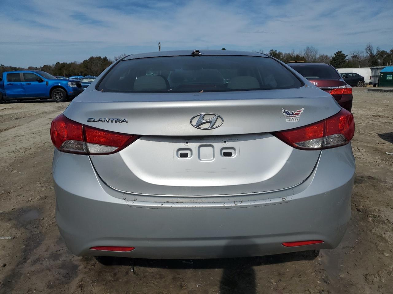 2013 Hyundai Elantra - Image 6