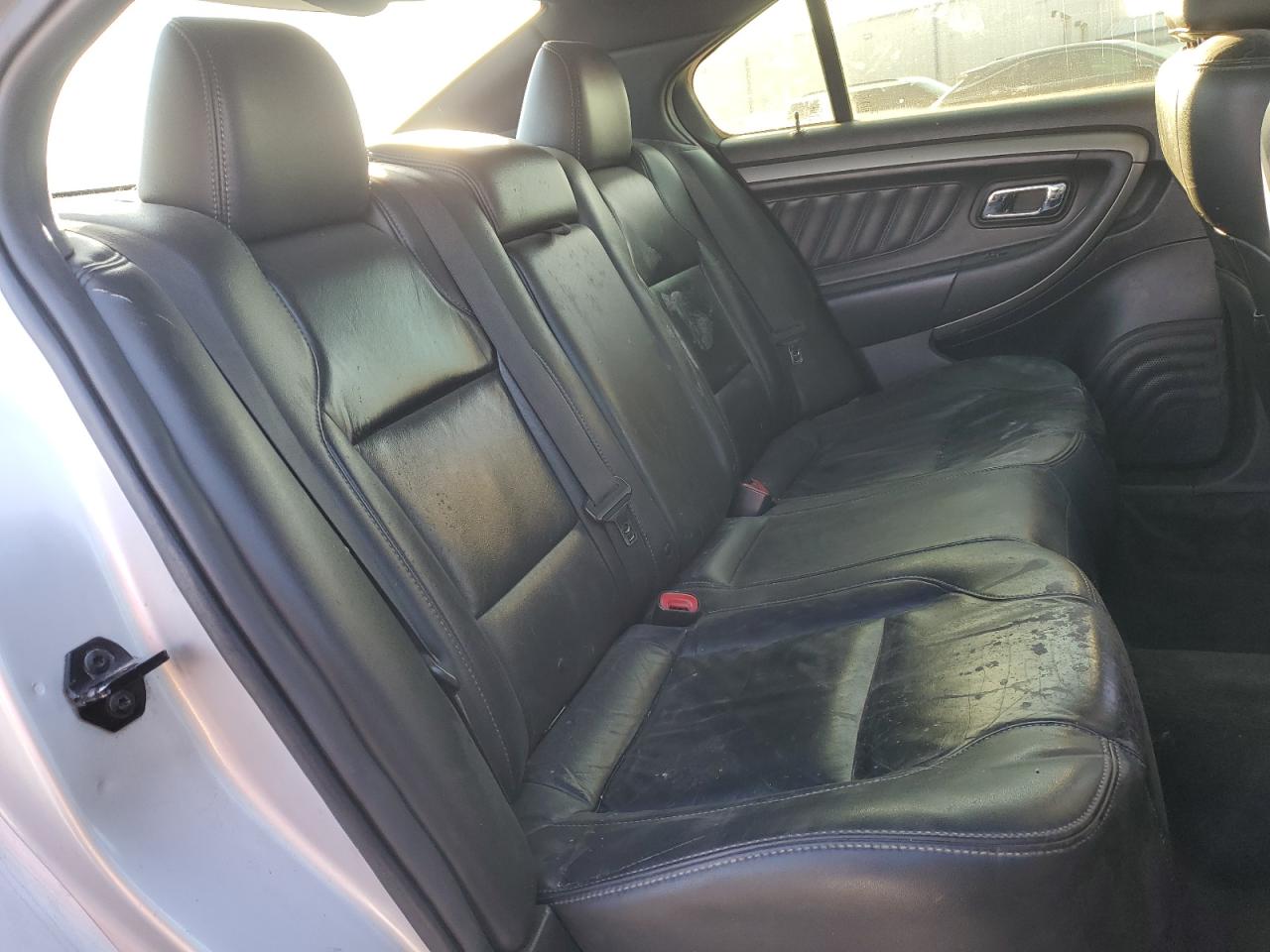 2013 Ford Taurus - Image 10