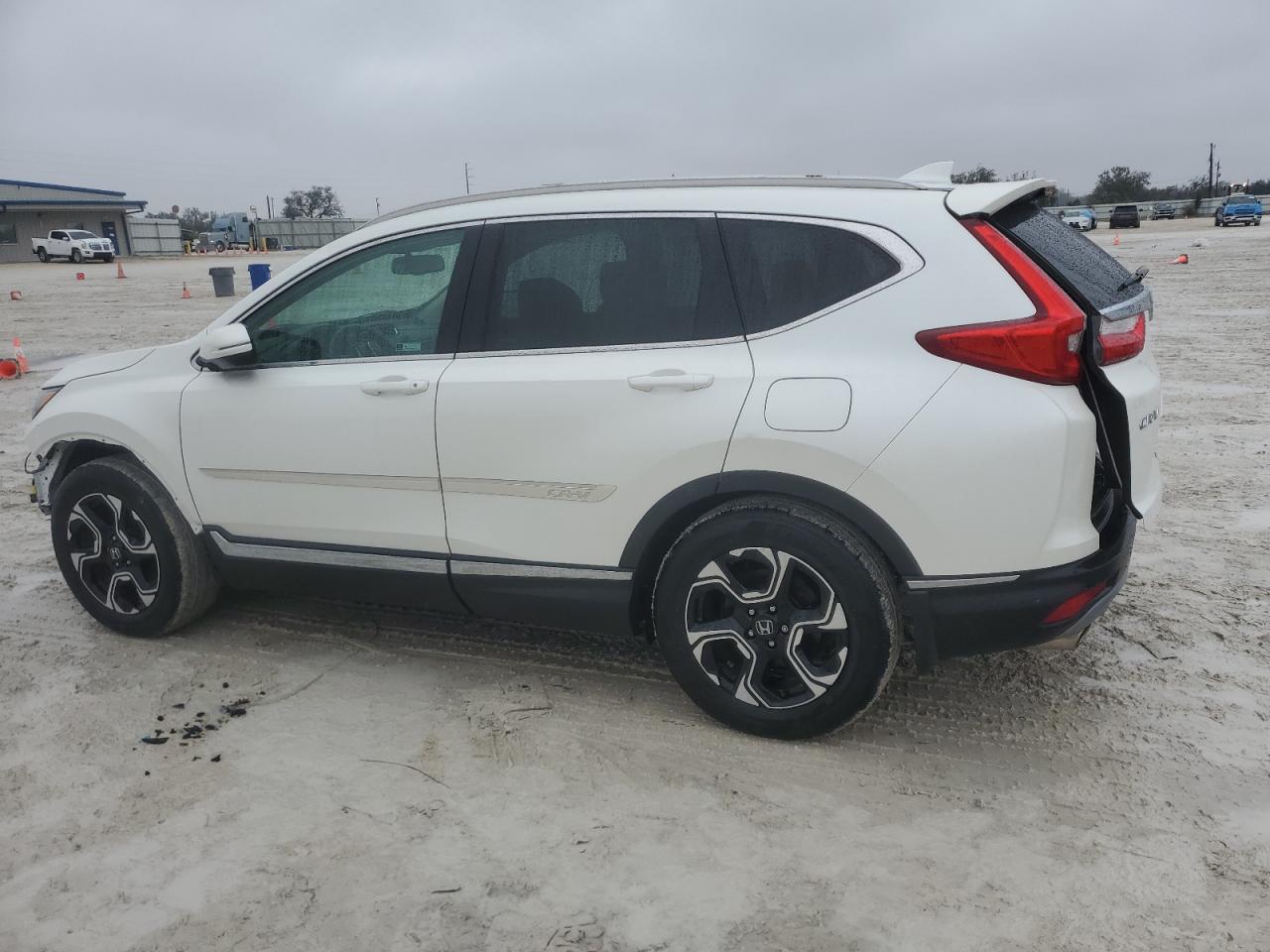 2018 Honda CR-V - Image 2
