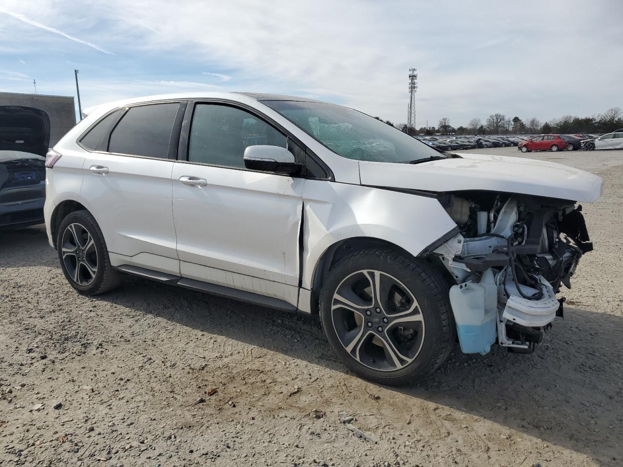 2019 Ford Edge - Image 4