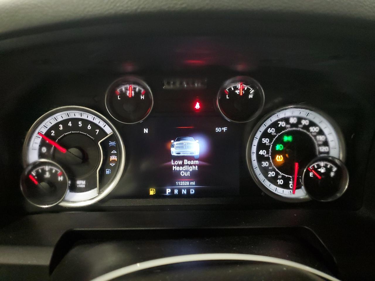 2016 RAM 1500 - Image 9