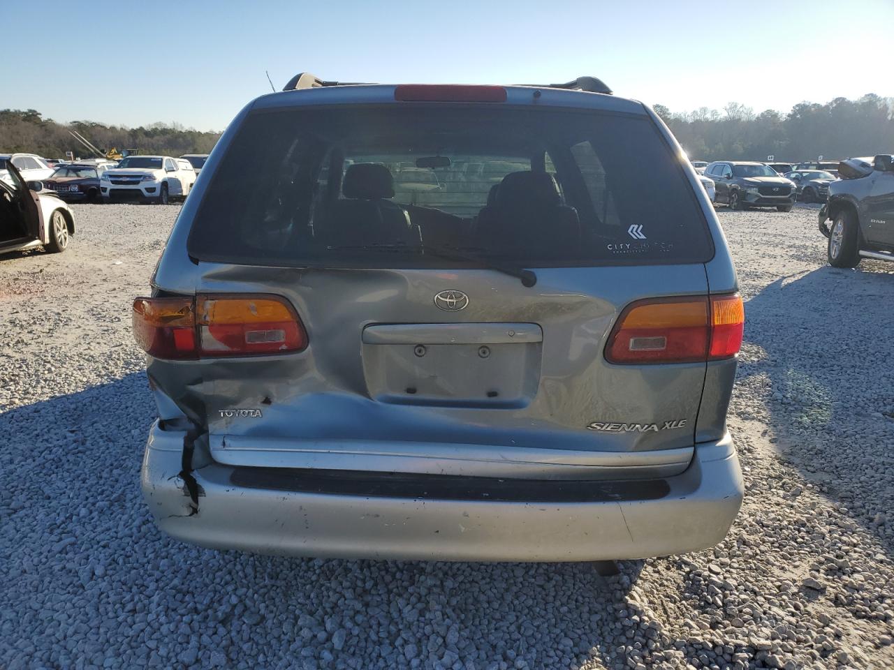 1998 Toyota Sienna Le VIN: 4T3ZF13C4WU063625 Lot: 85978744