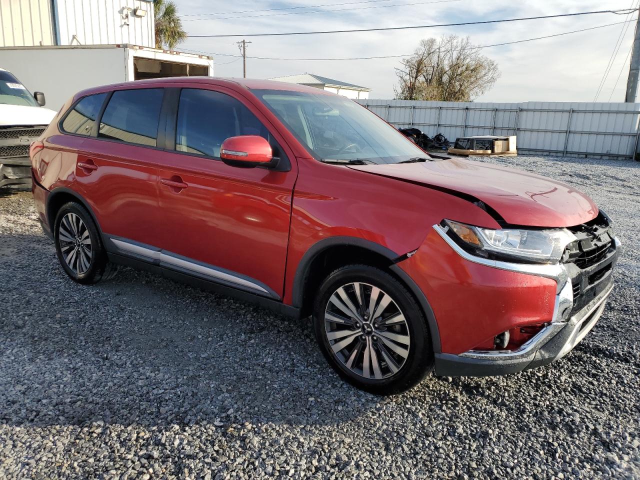 2019 Mitsubishi Outlander - Image 4