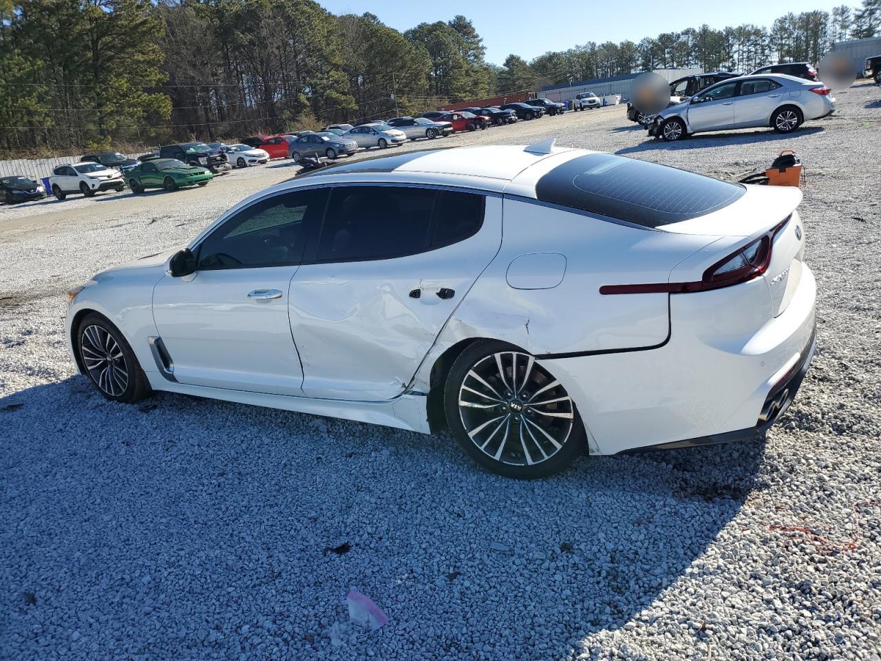 2019 Kia Stinger - Image 2