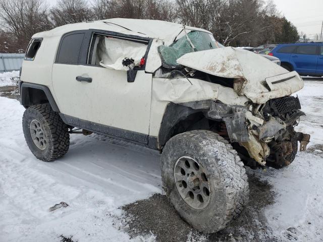 2011 TOYOTA FJ CRUISER 