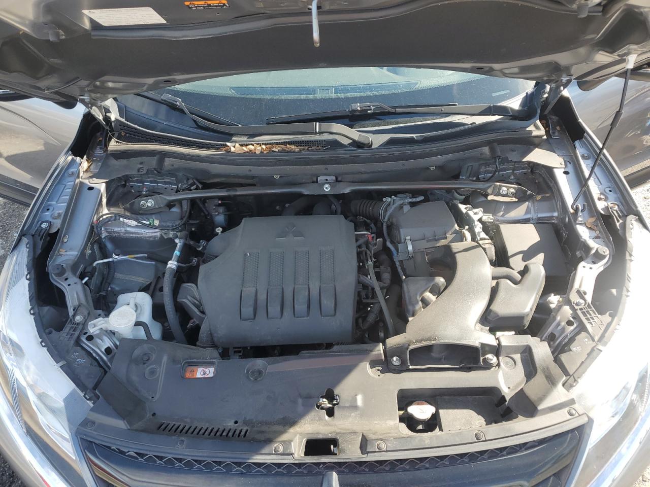2019 Mitsubishi Eclipse - Image 12