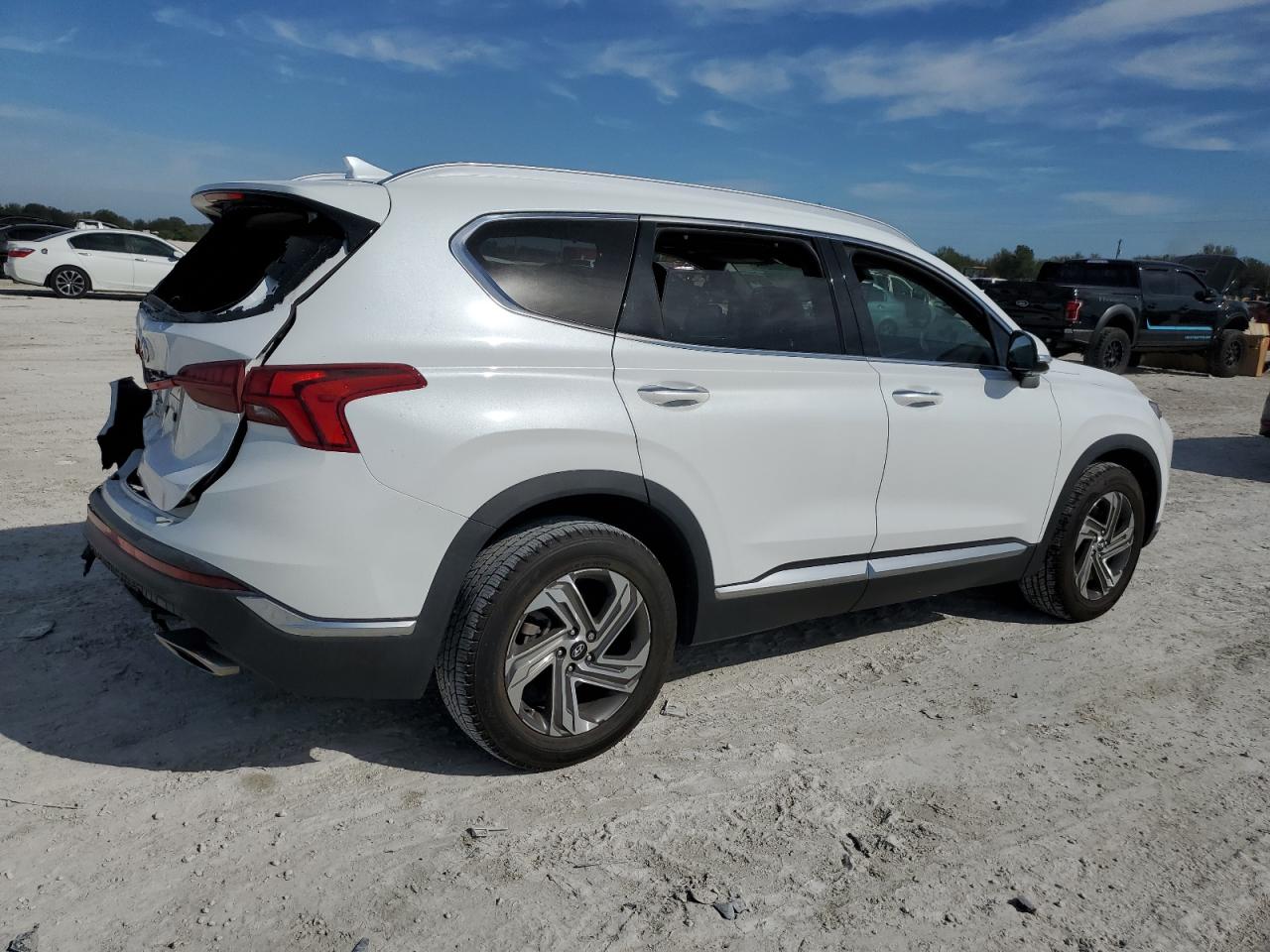 2021 Hyundai Santa Fe - Image 3