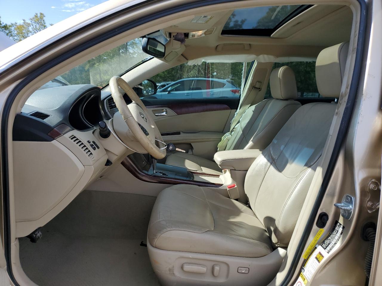2012 Toyota Avalon - Image 7
