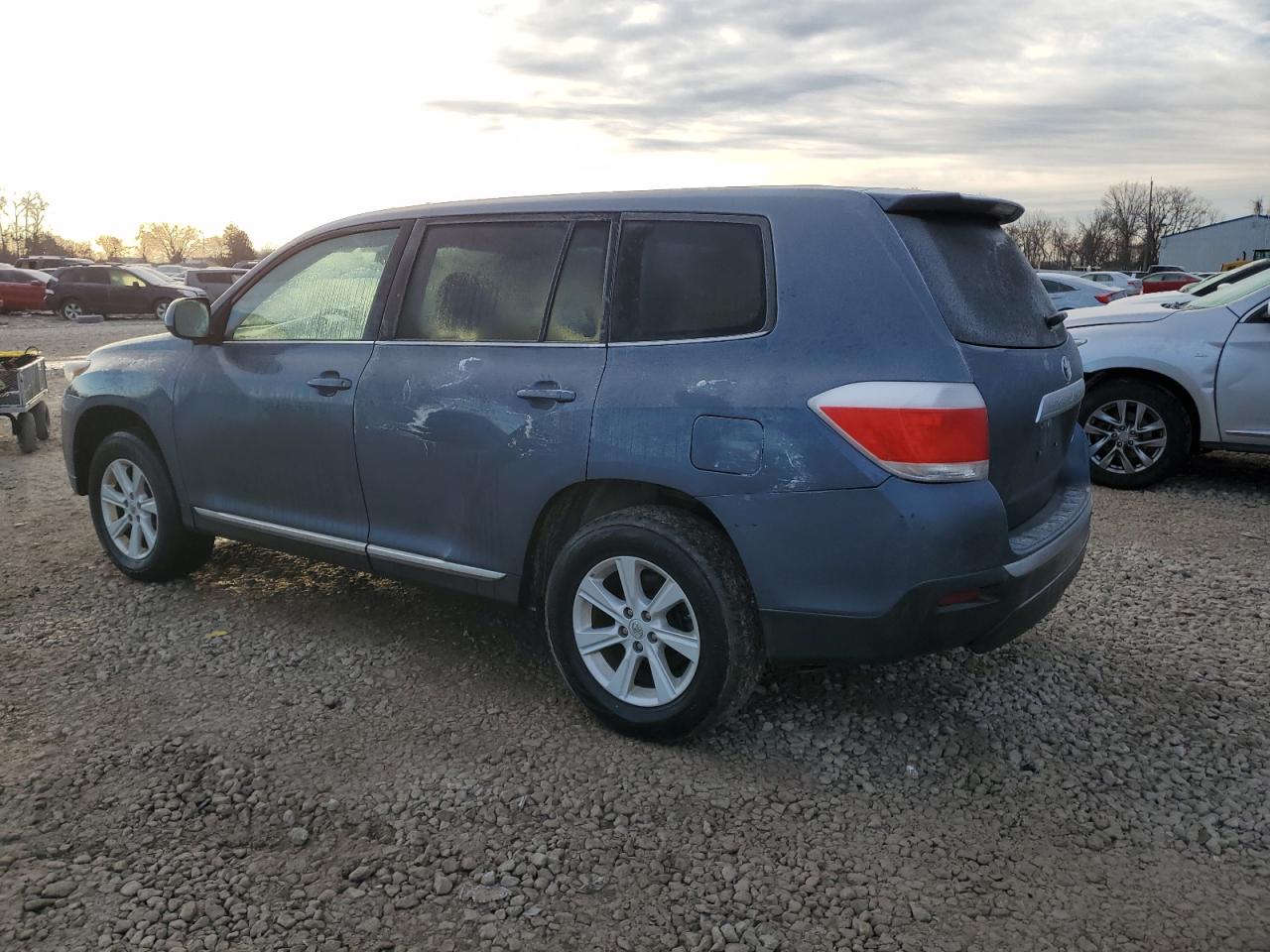 2013 Toyota Highlander - Image 2