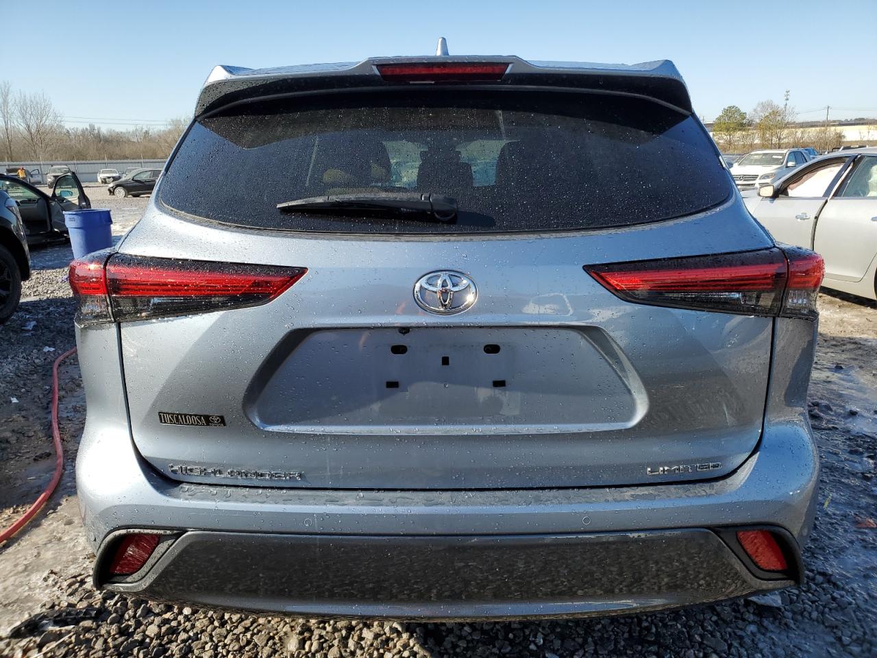 2022 Toyota Highlander - Image 6