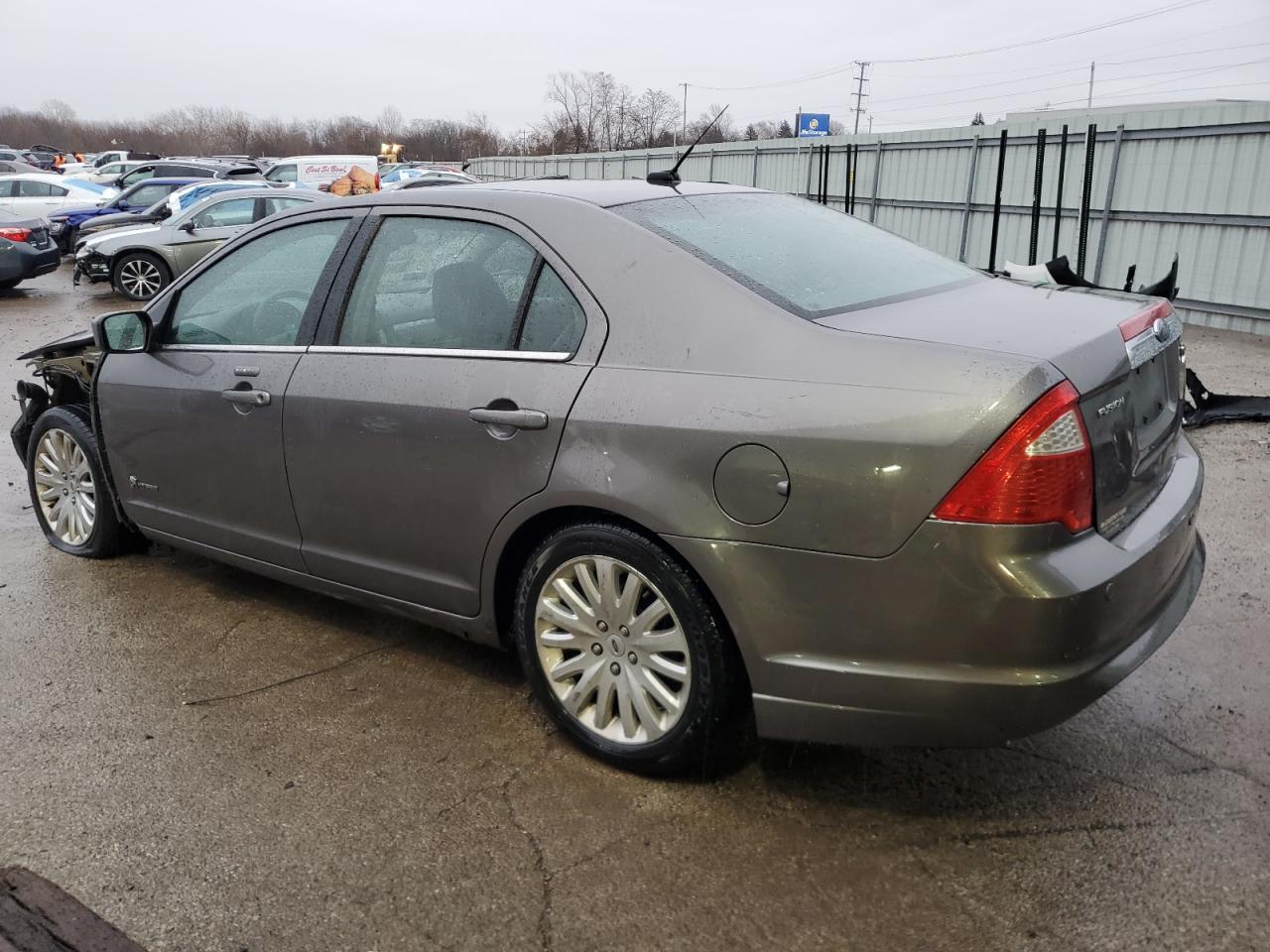 2010 Ford Fusion - Image 2