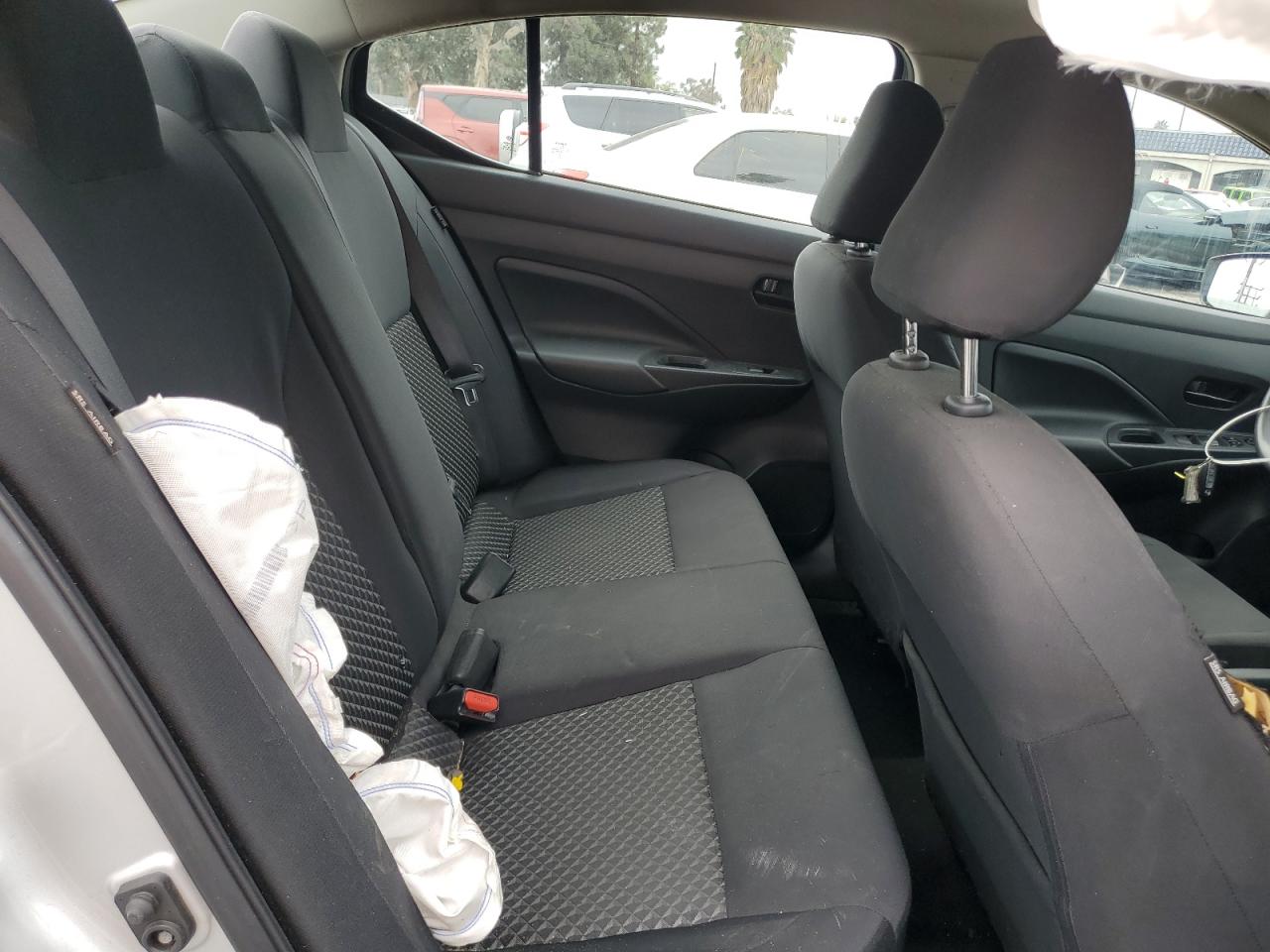 2021 Nissan Versa - Image 10