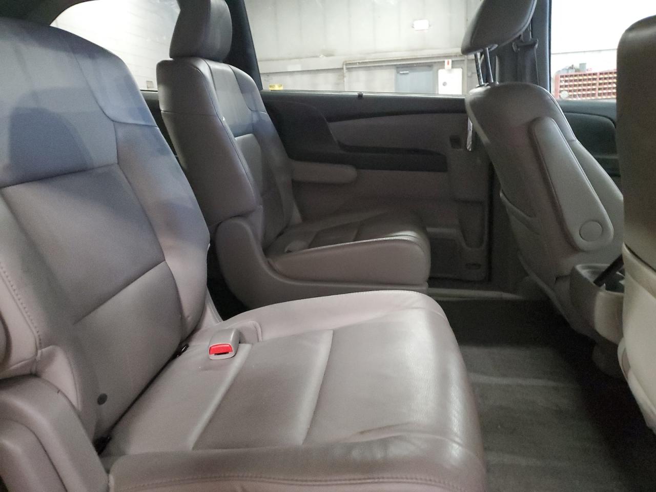 2016 Honda Odyssey - Image 11