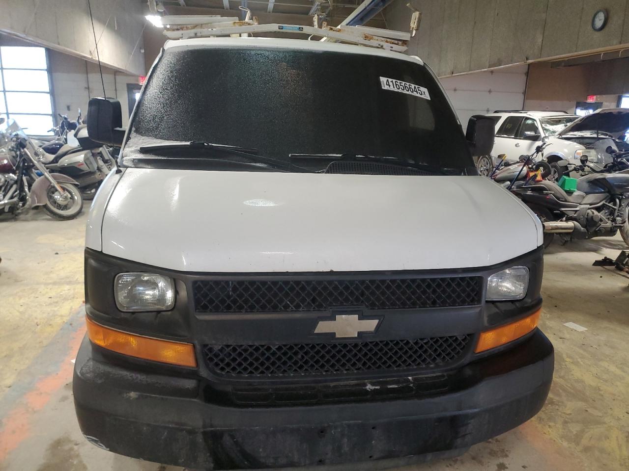 2014 Chevrolet Express - Image 5