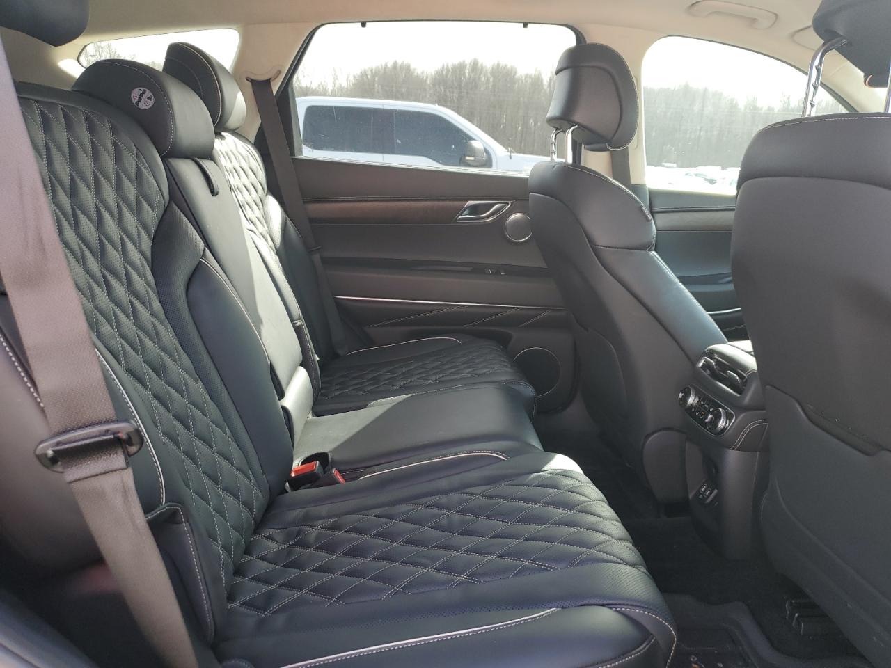 2021 Genesis GV80 - Image 11