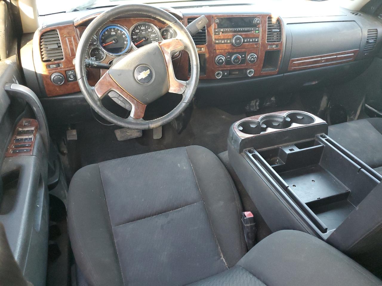 2010 Chevrolet Silverado - Image 8