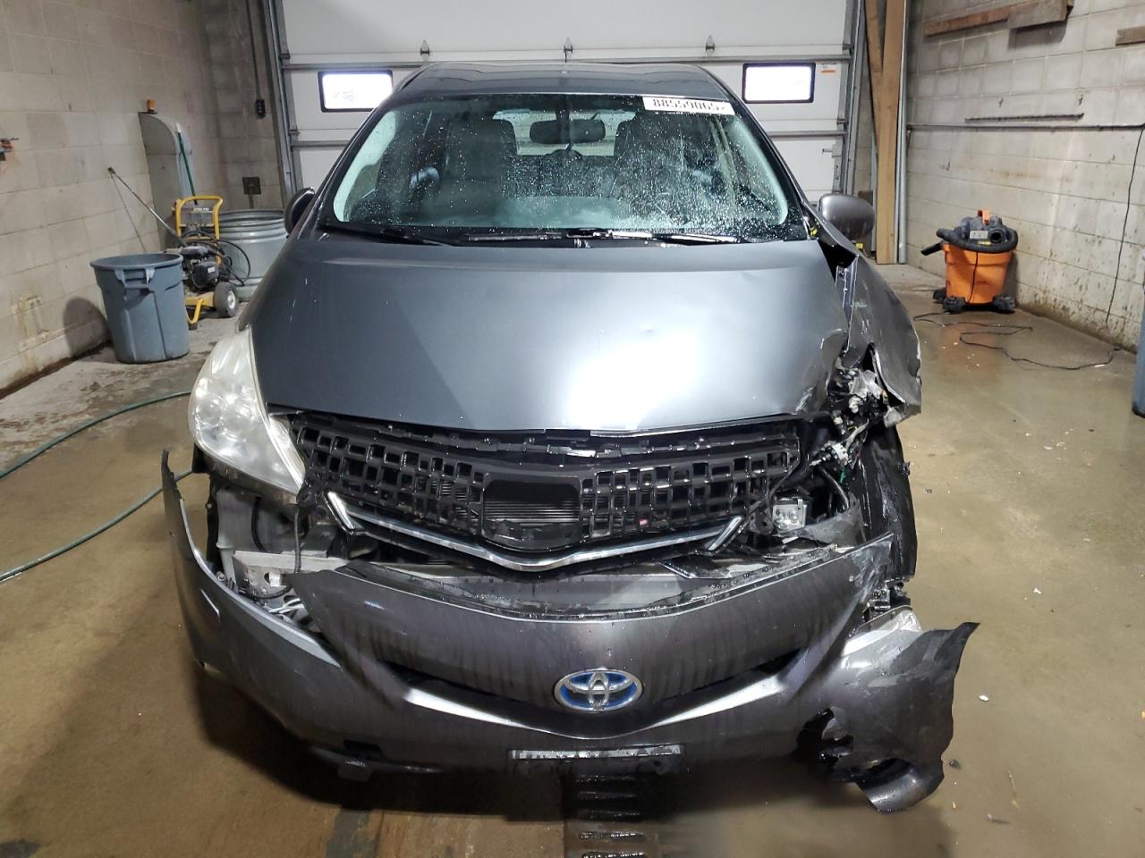 2014 Toyota Prius - Image 5