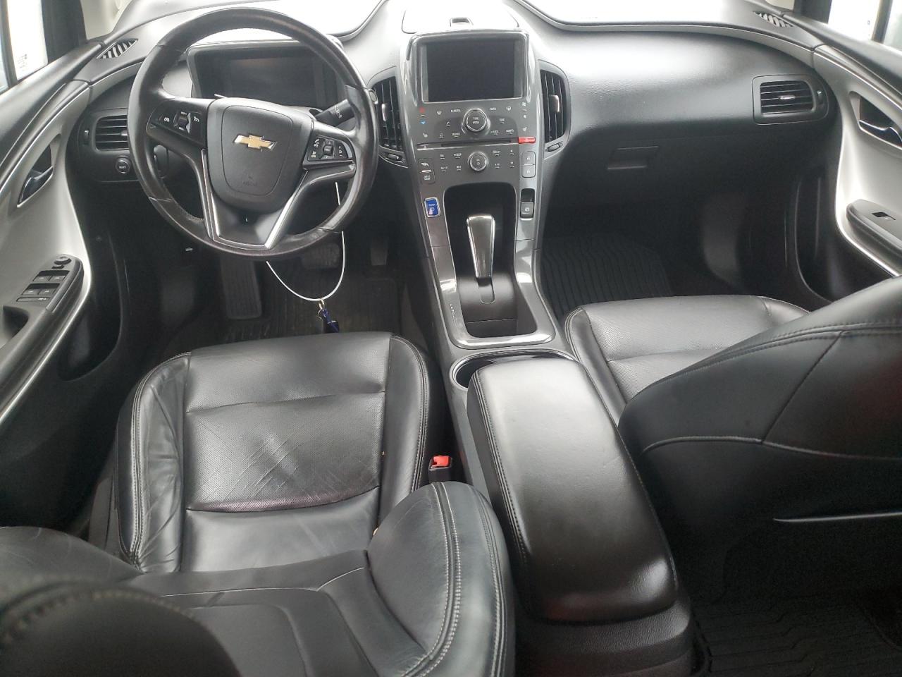 2012 Chevrolet Volt - Image 8