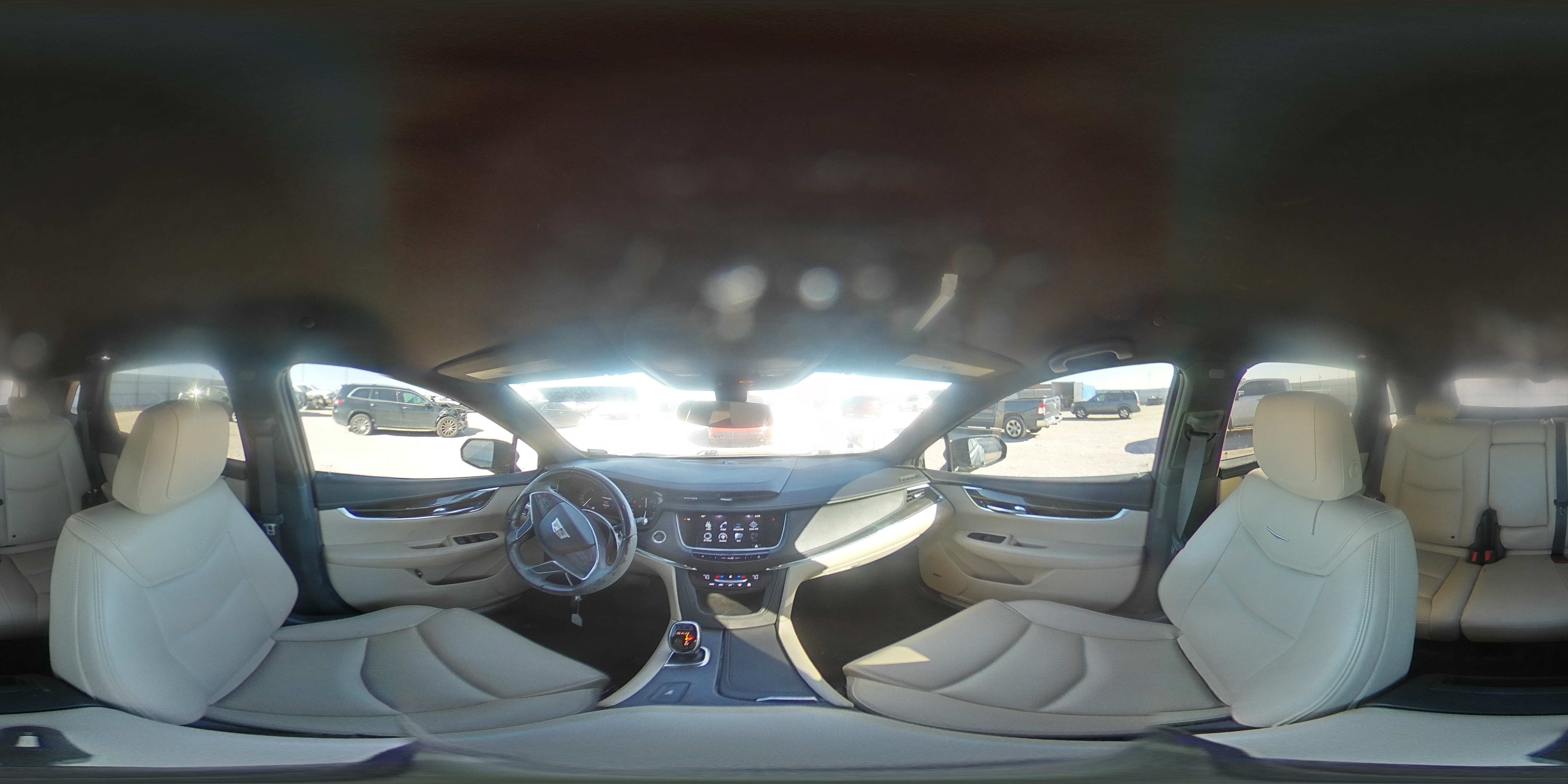 2017 Cadillac XT5 - Image 14