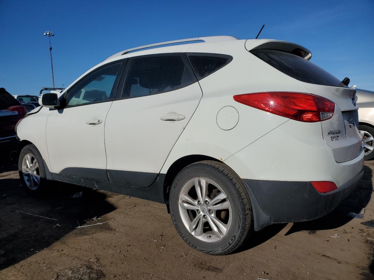 2013 Hyundai Tucson - Image 2