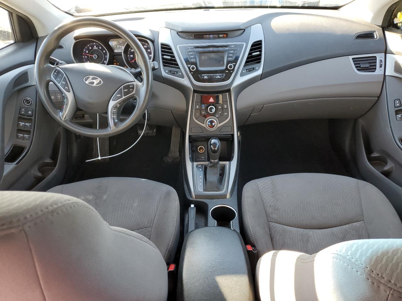 2015 Hyundai Elantra - Image 8