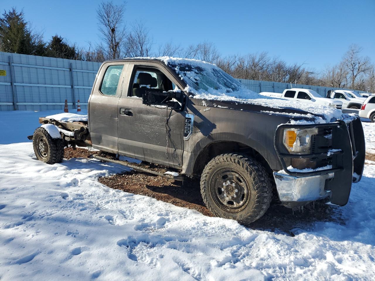 2017 Ford F350 - Image 4
