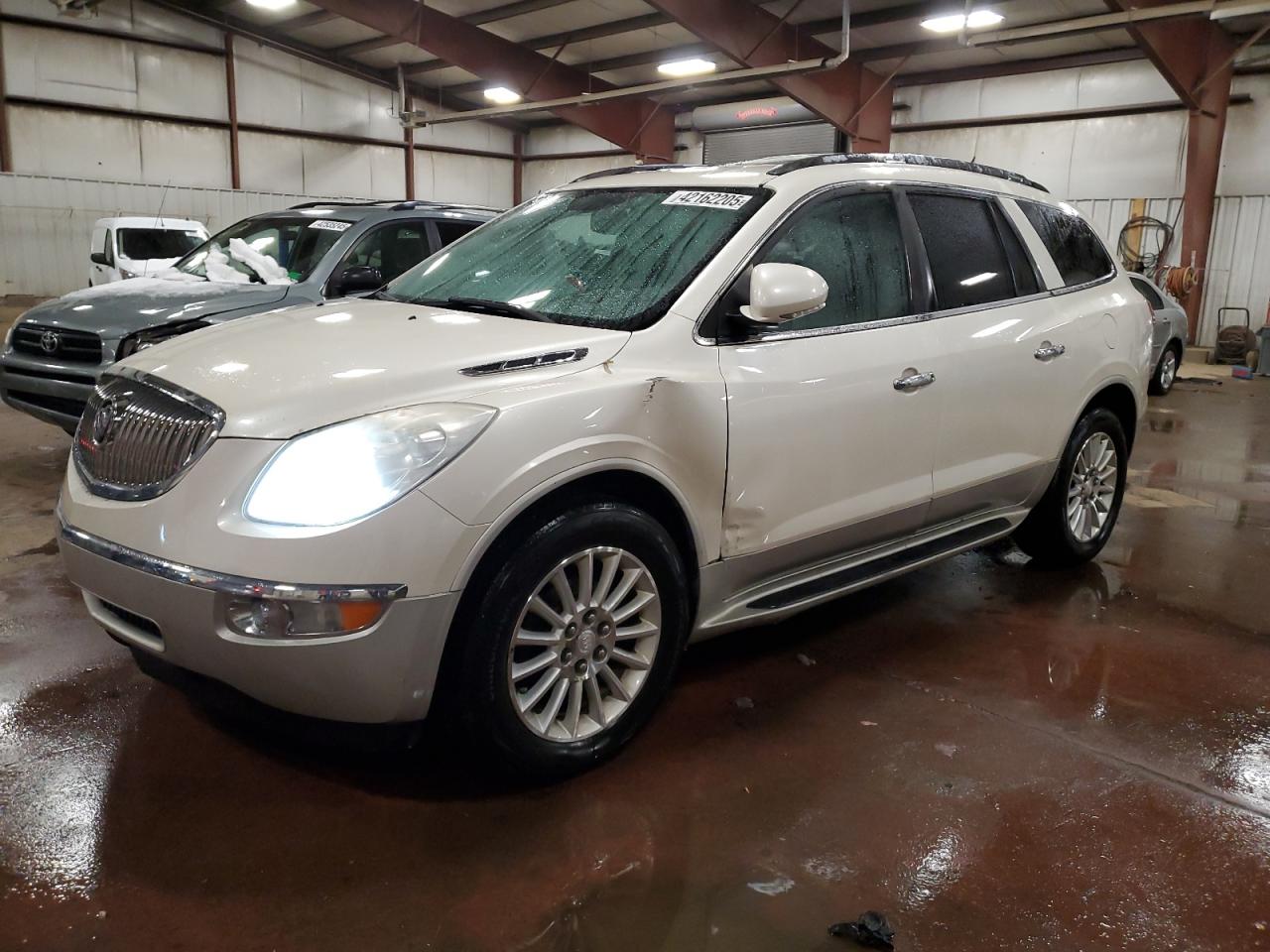 2010 Buick Enclave - Image 1