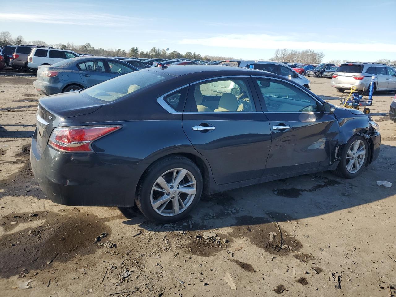 2015 Nissan Altima - Image 3